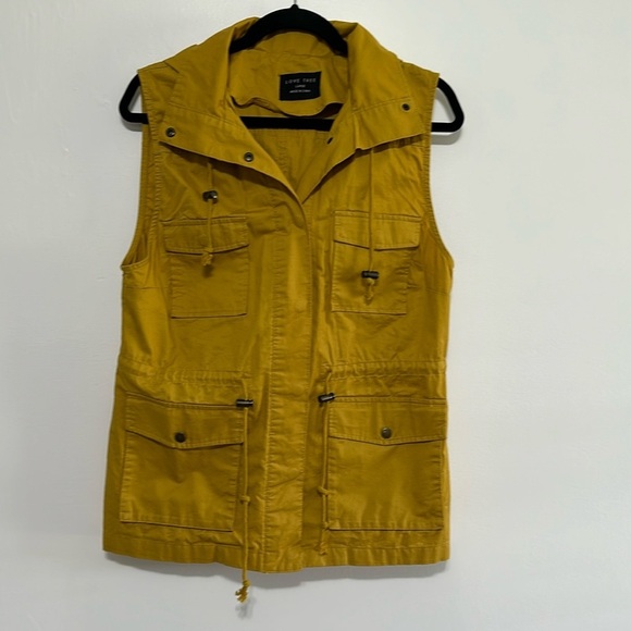 Love Tree musterd color vest​ - Picture 1 of 6